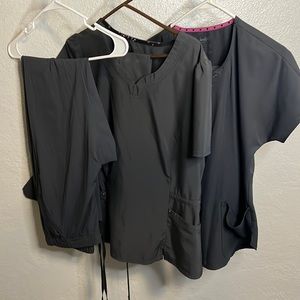 Grey scrub set 2 tops, 3 bottoms